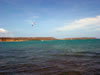 Sint Jorisbaai: kitesurfers (49kb)