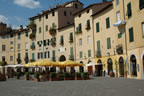 Lucca: Piazza del Mercato (92kb)